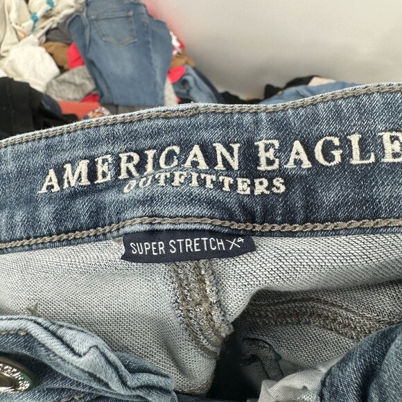 American Eagle Women's Jeans High Rise Jegging Super Stretch Size 4 - Picture 3 of 6